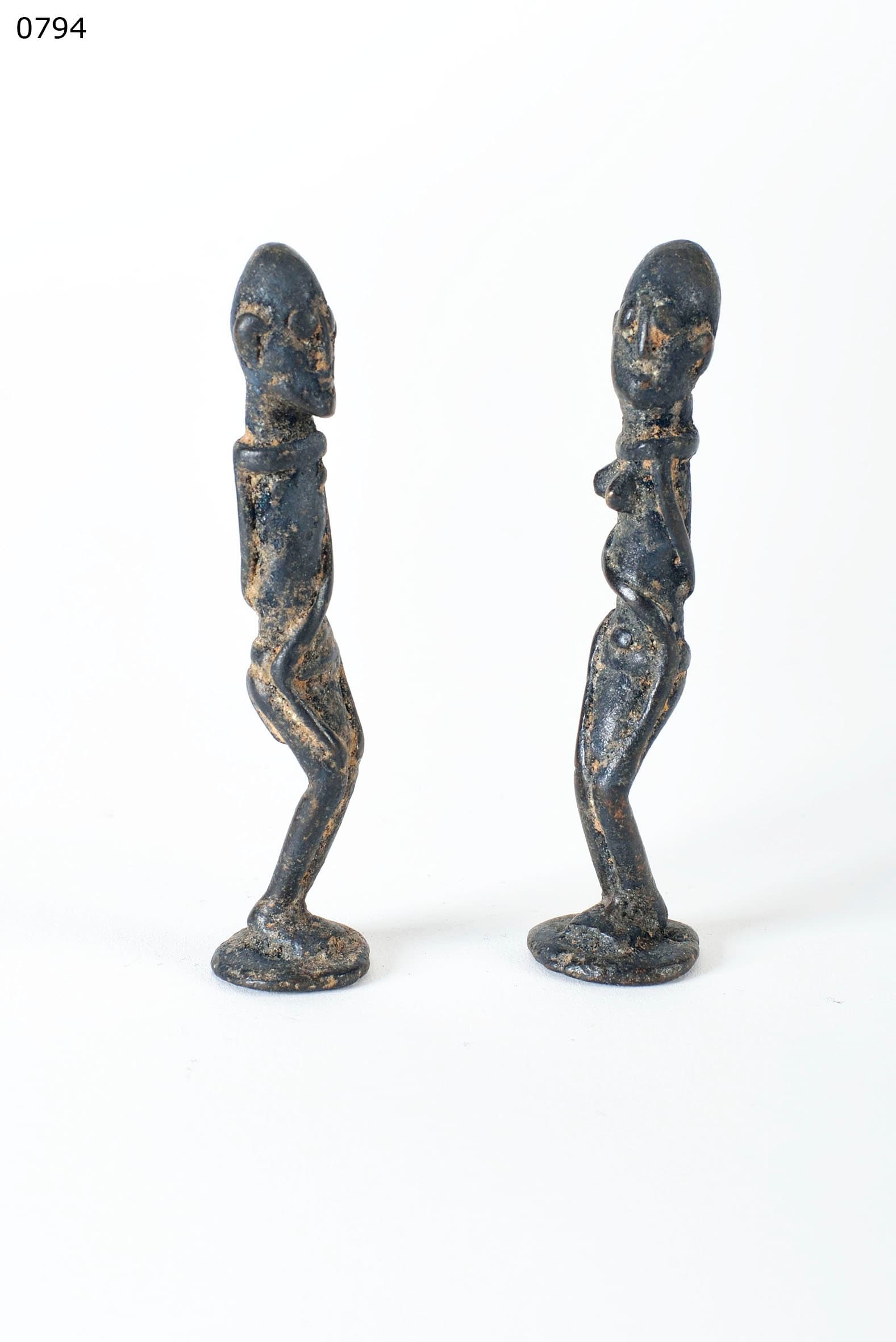 Dogon — two human figures (couple)