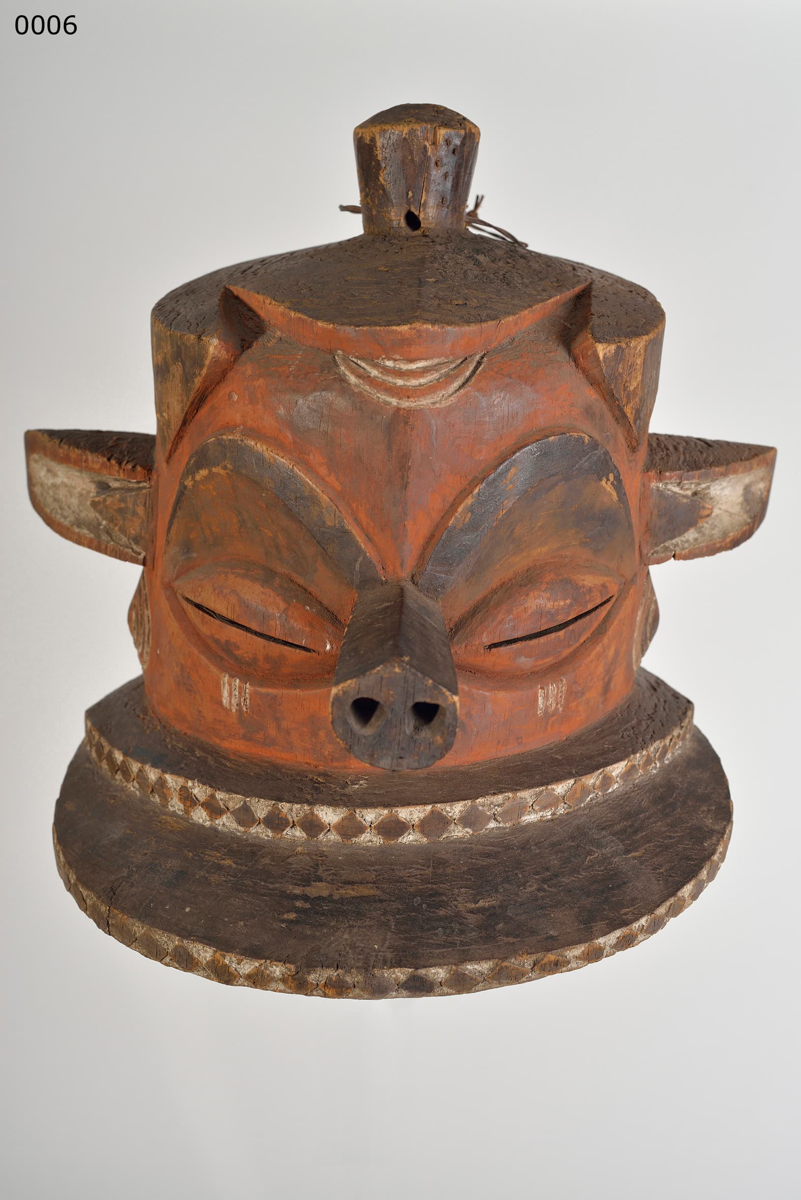 PENDE east — head crest mask