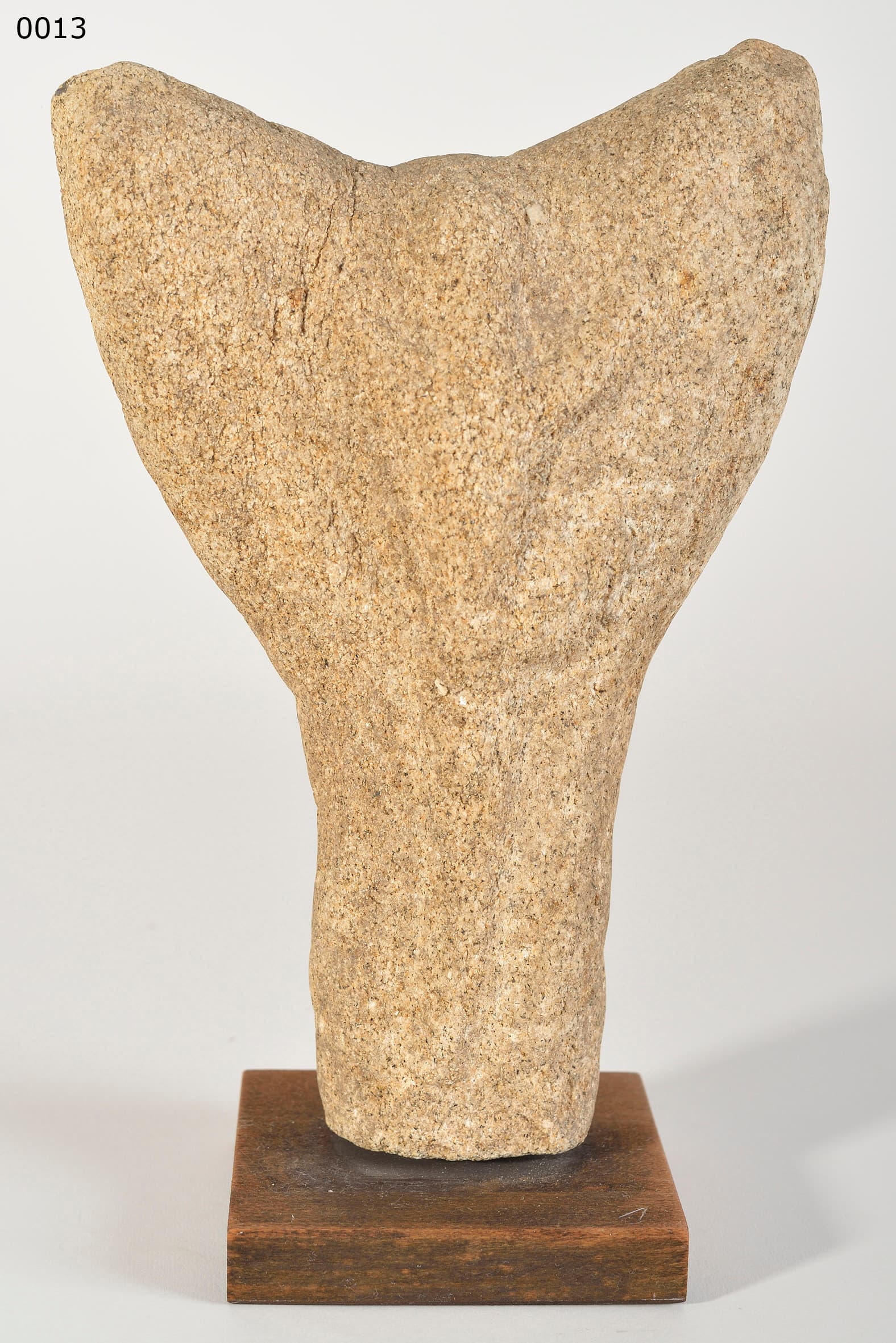 KURUMBA — tomb figure