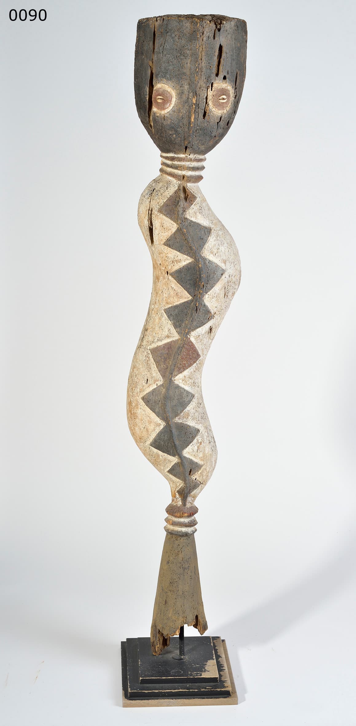 Baga — serpent head crest