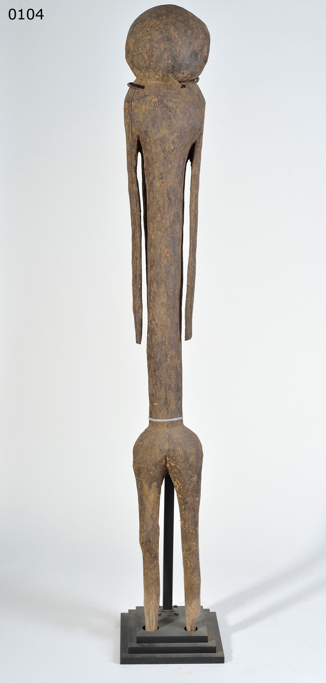 Moba — Ahnenschrein-Statue