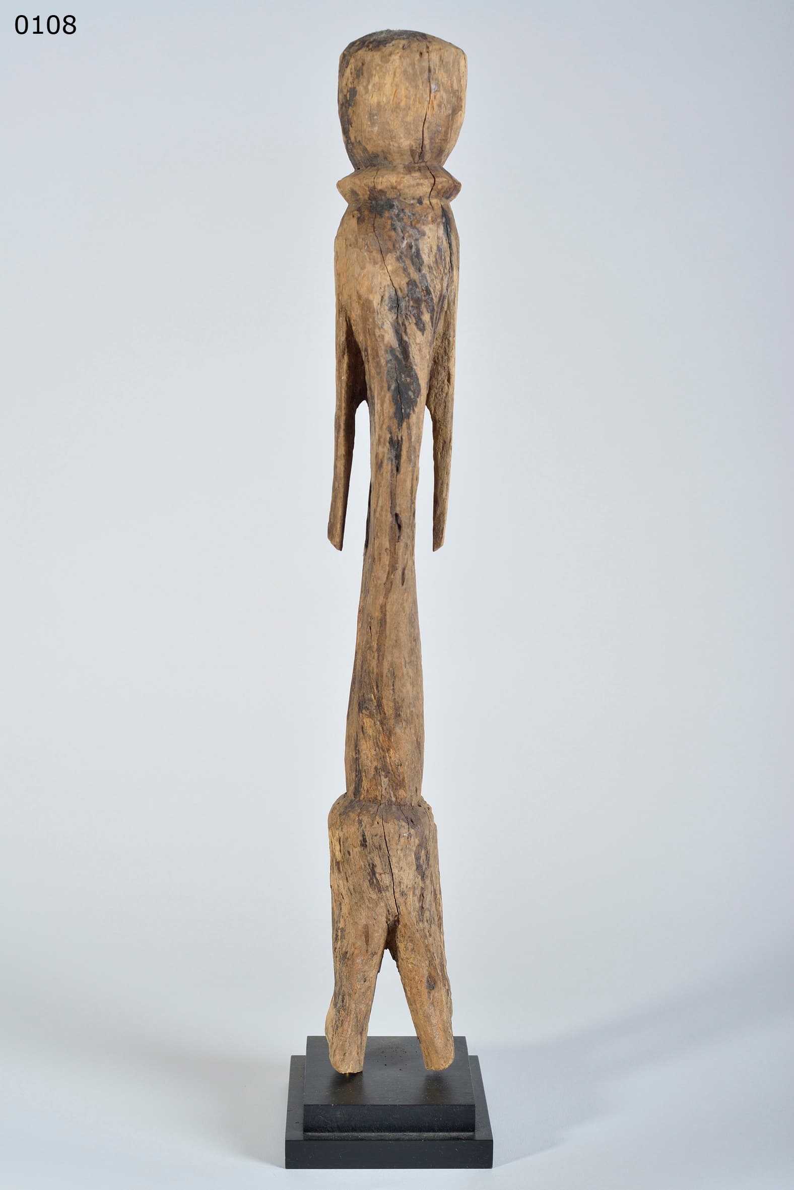 Moba — Ahnenstatue