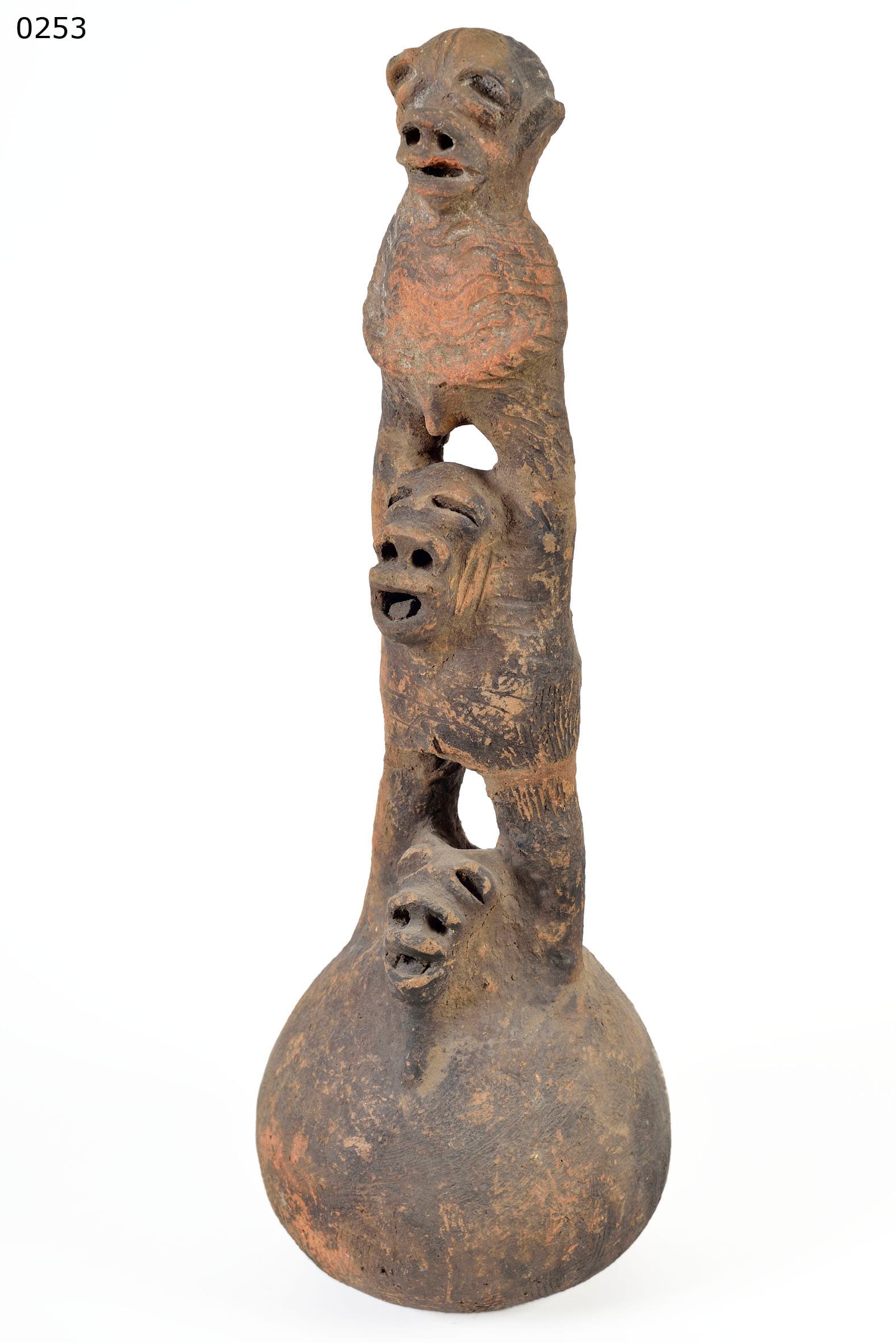 Dakakari — funerary vessel with complex figure (rare)