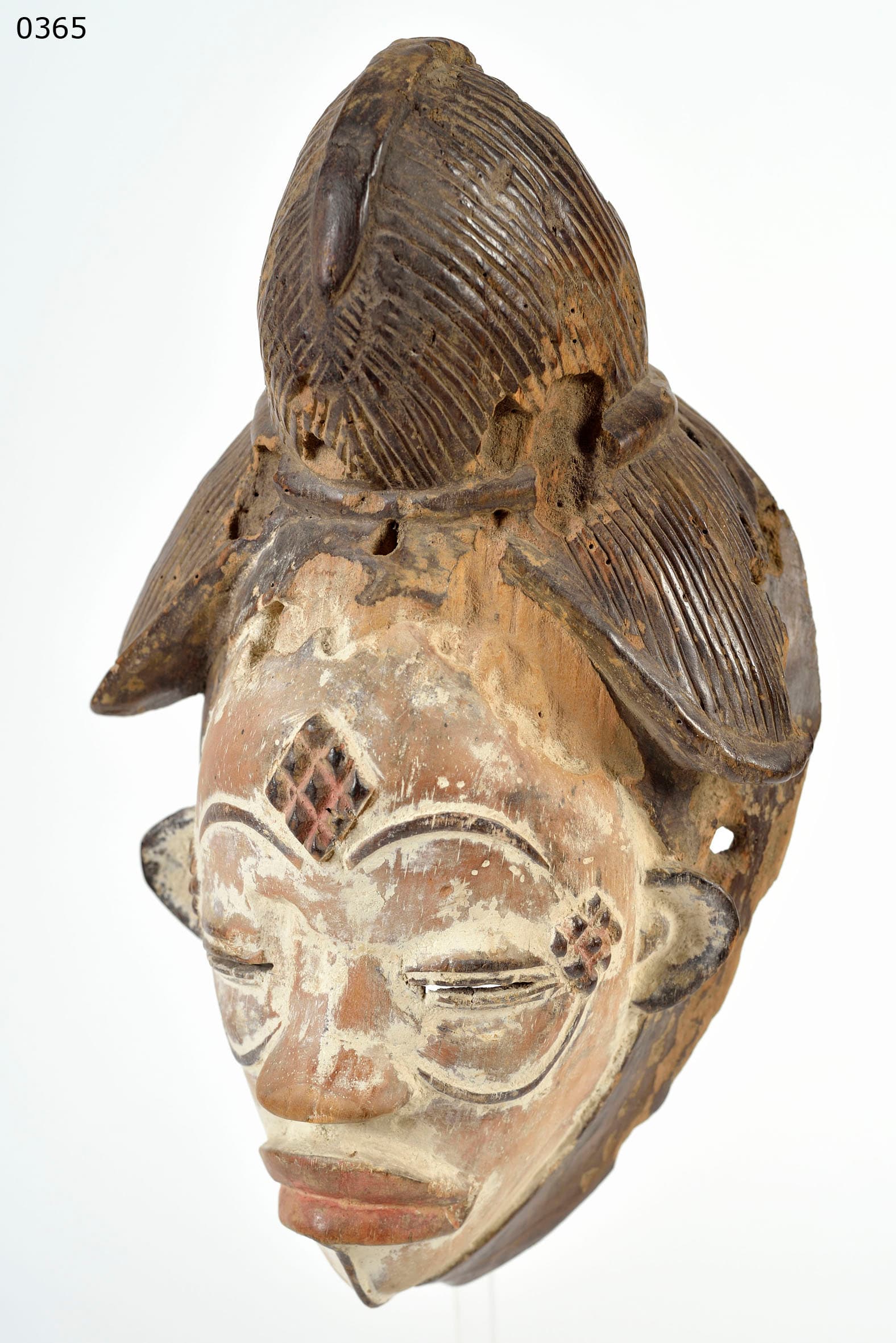 PUNU — mask (rare)