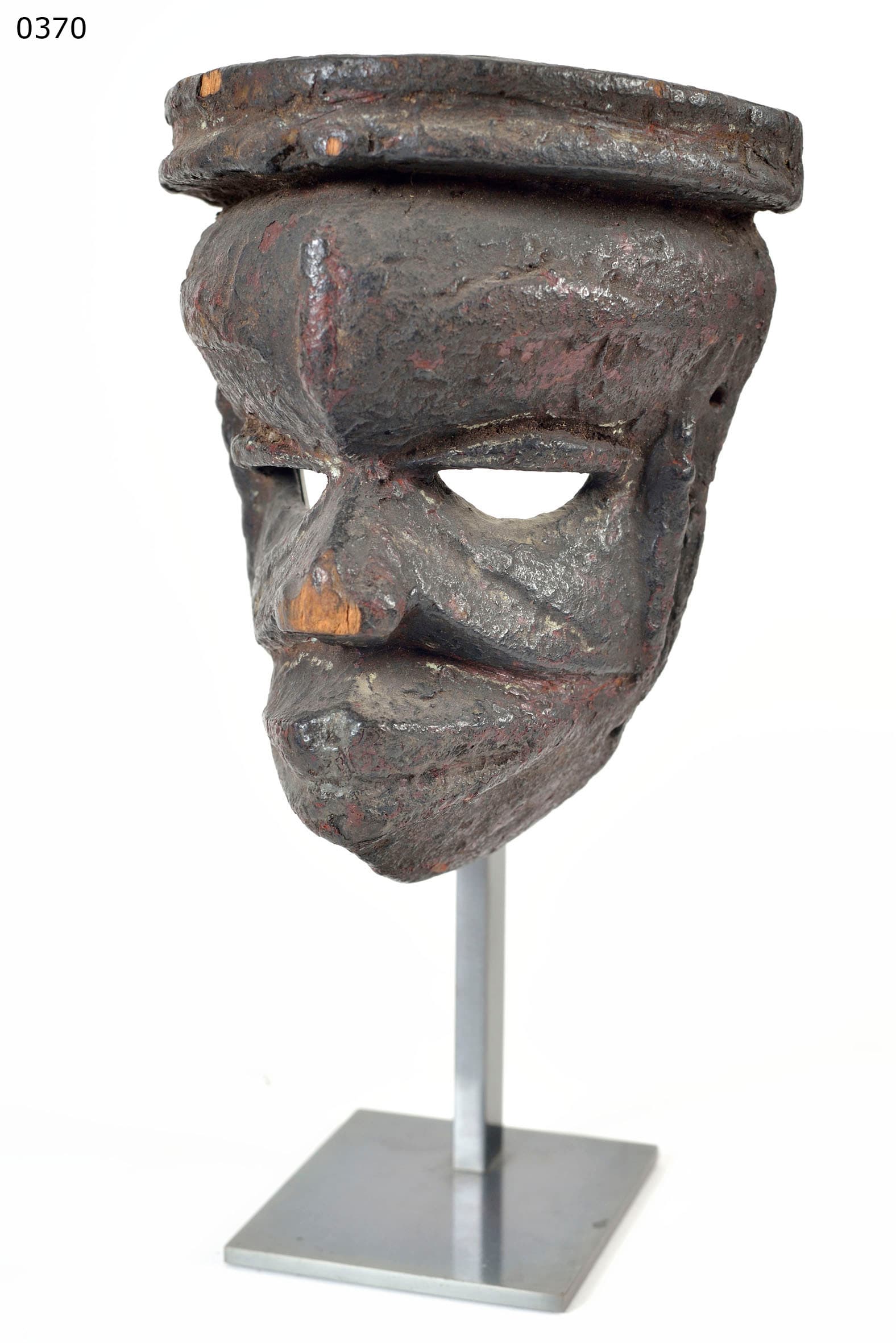 IBIBIO — masque sur socle Metra