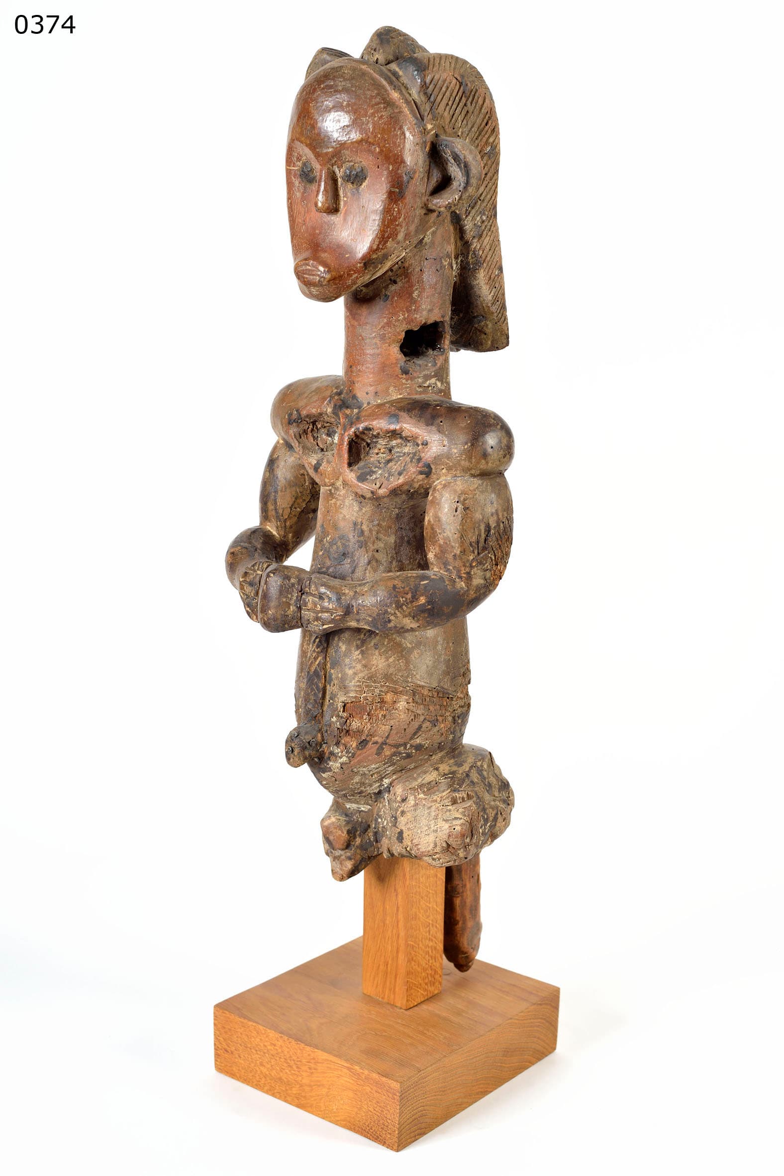 Fang — Männliche Reliquienschützerfigur