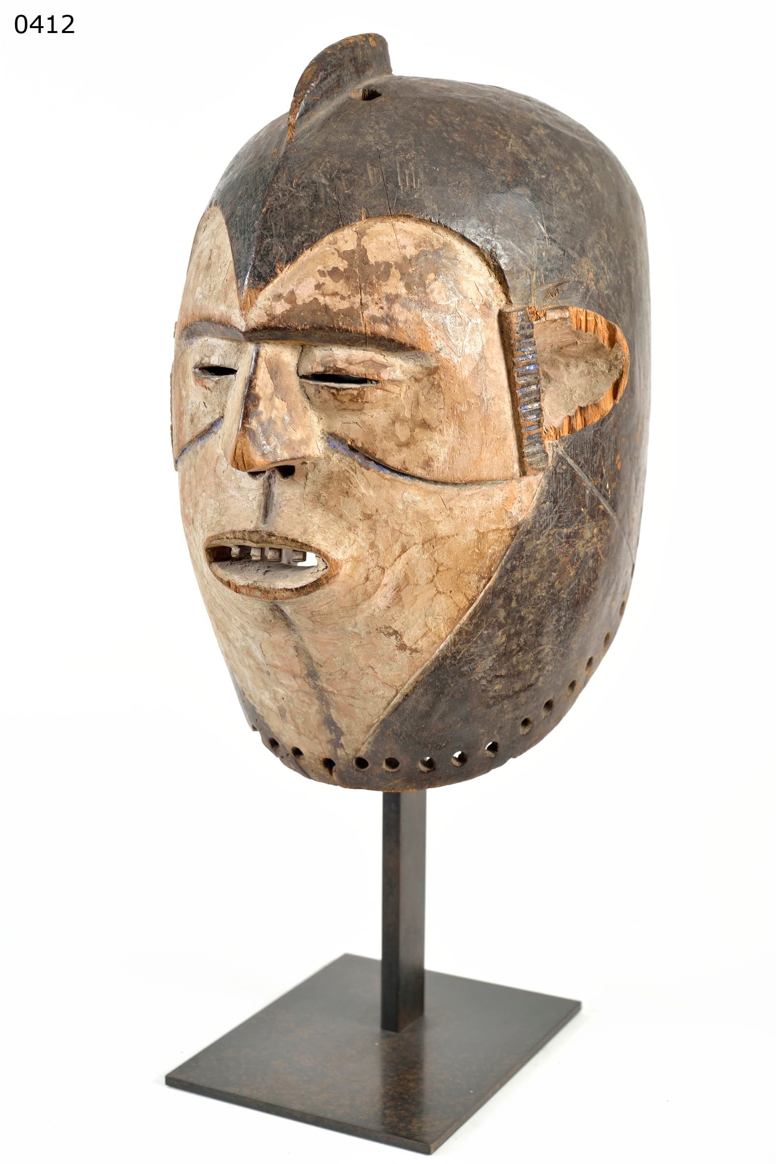 IDOMA — masque sur socle Metra