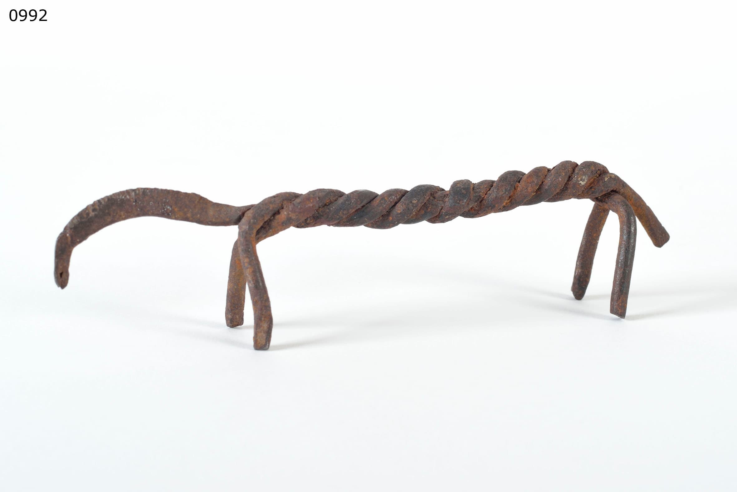 Dogon — figure d'autel animale abstraite