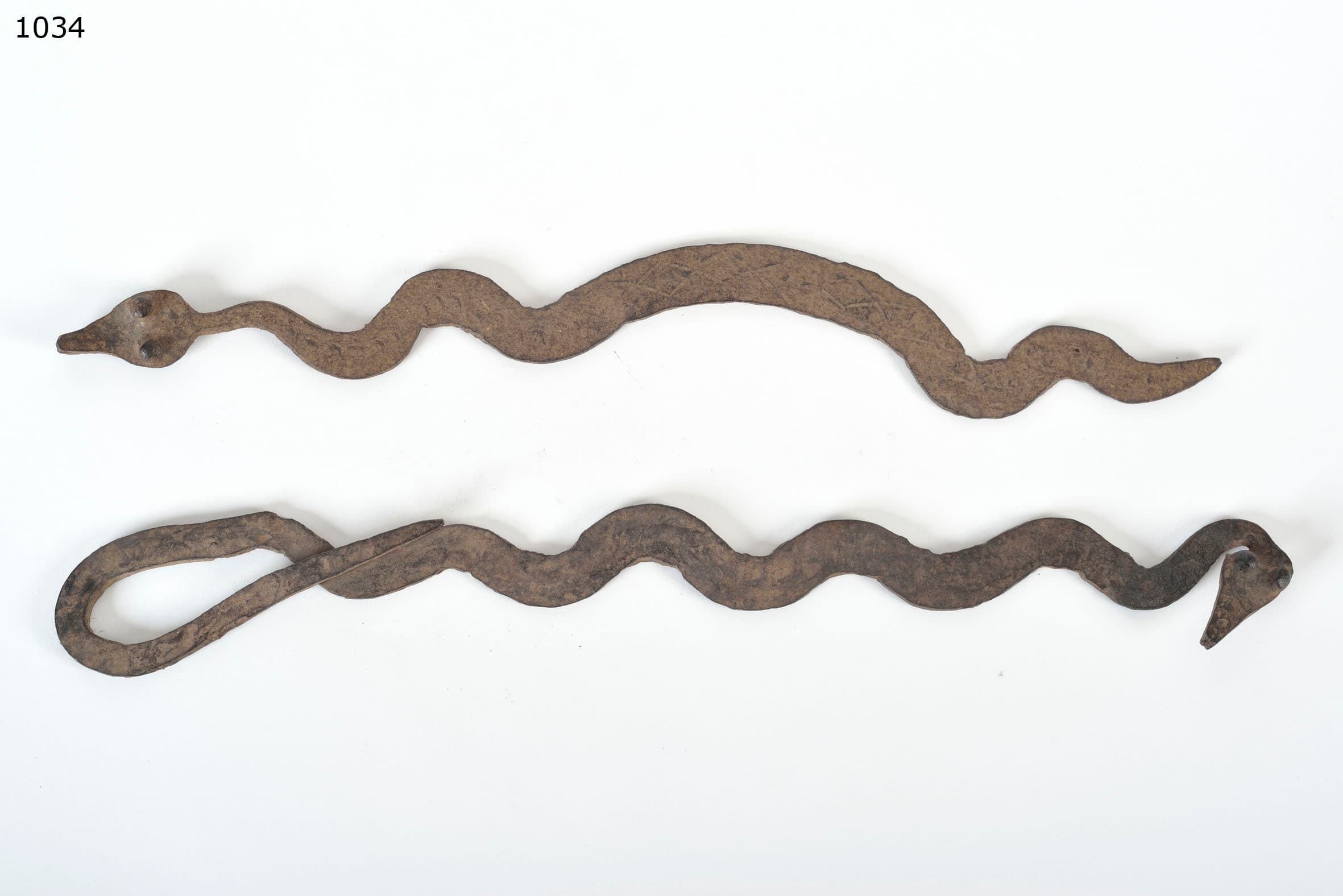 Dogon — deux figures d'autel abstraites en forme de serpent
