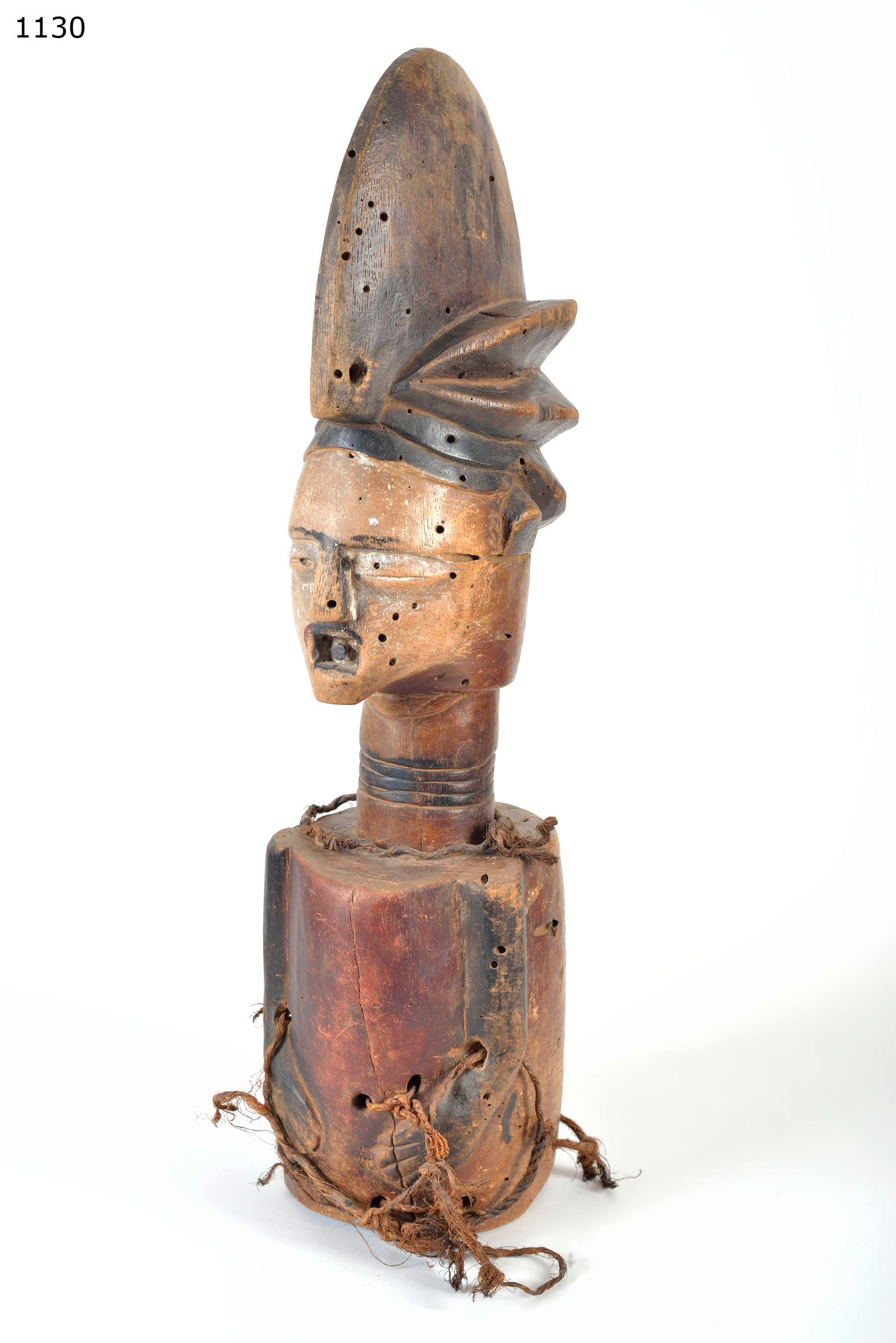 AMBETE — figure de pouvoir de l'autel