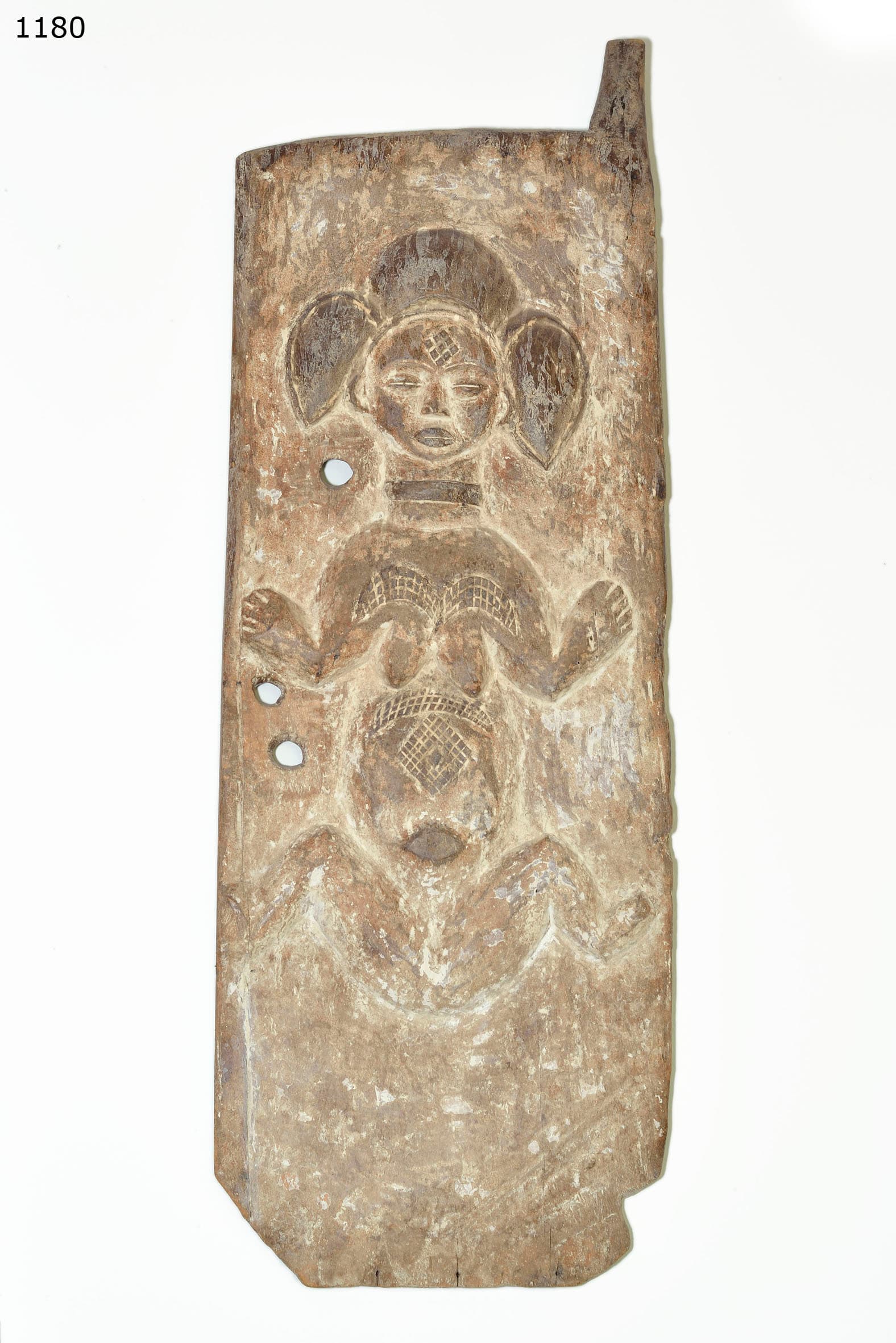 Punu — volet de maison cultuelle